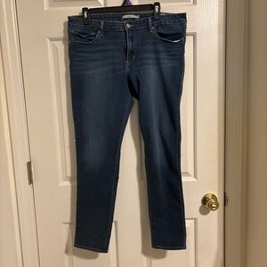 Levi's Women's Skinny Jeans in Dark Blue